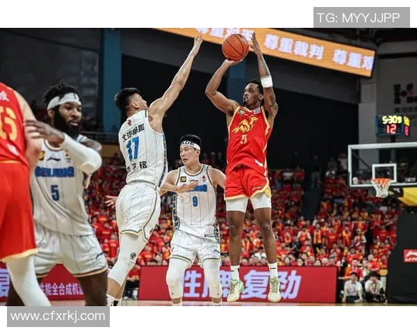 CBA焦点对决广厦迎战北京首钢争夺季后赛名额精彩纷呈不容错过